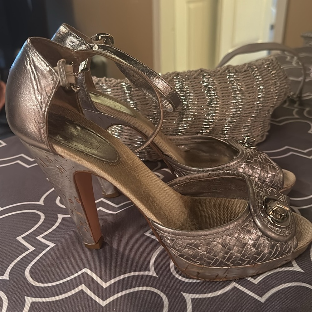 🩷🩷🩷Beautiful authentic COACH heels🩷